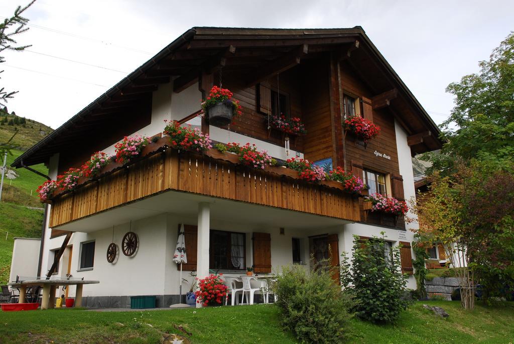 Tgesa Parde Apartman Sedrun Szoba fotó